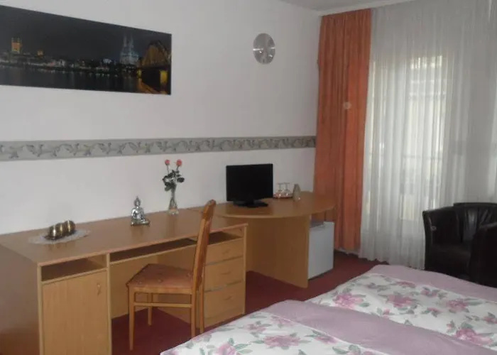 Eigelstein Hotel 2*
